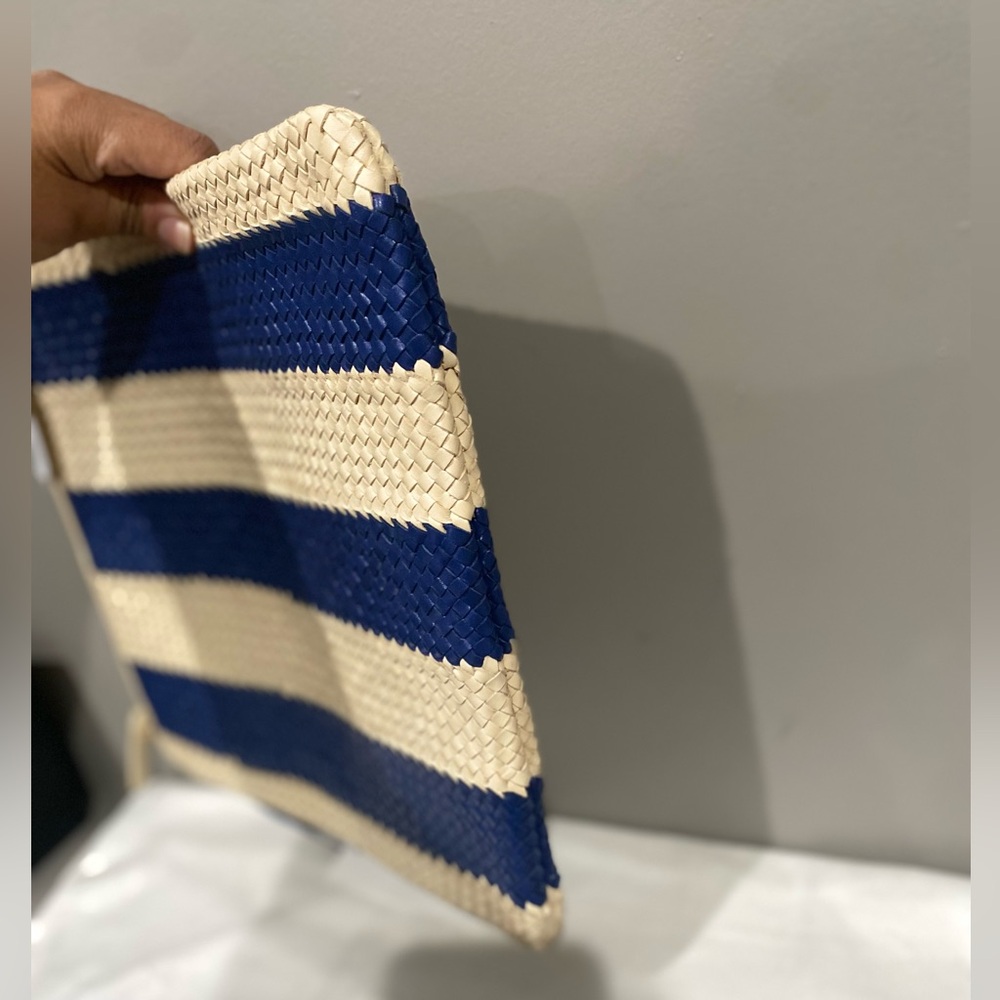 Last offer🔥🔥🔥🔥Clare V Fold over Woven Leather Clutch - Picture 6 of 15